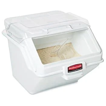 Rubbermaid Prosave 12.6 Gallon Shelf Ingredient Storage Bin W/ 2-Cup Scoop 5 Rubbermaid Prosave 12.6 Gallon Shelf Ingredient Storage Bin W/ 2-Cup Scoop - Image 5